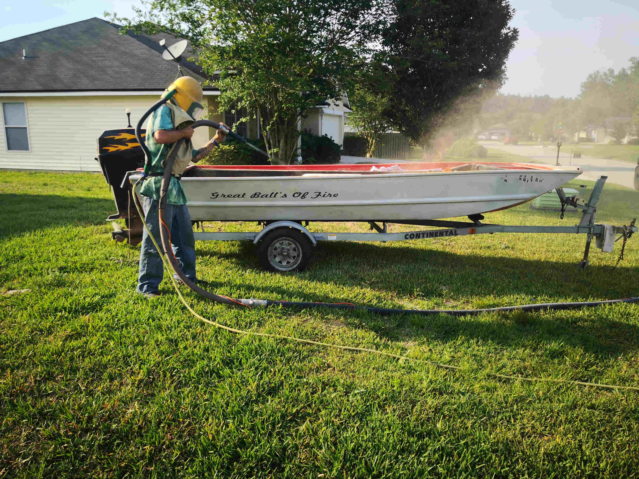 16_ft_aluminum_boat_sandblasting-04-scaled.jpg