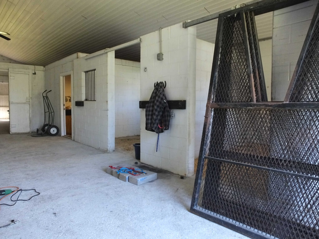 Removing paint from brick in Crescent City, FL - Crescent City Sandblasting